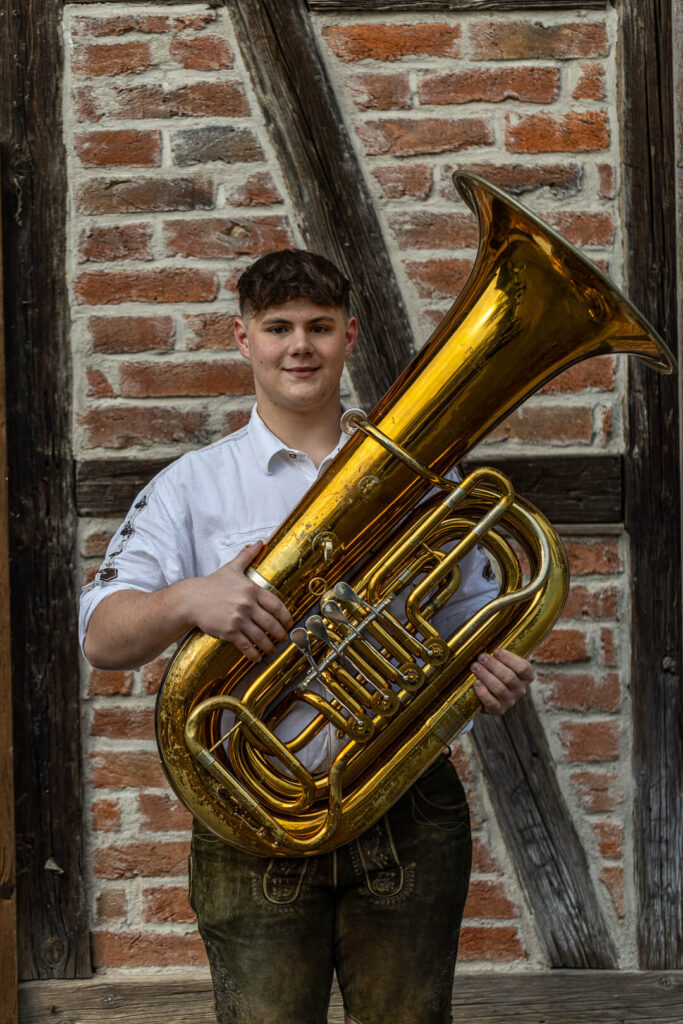Anton Salenbauch an der Tuba