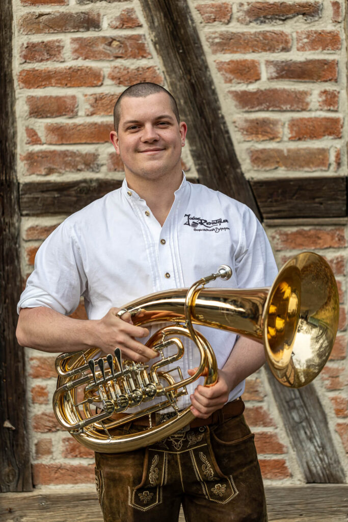 Tim Kellner am Bariton